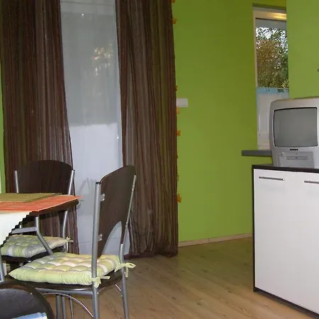 Bomi Apartman