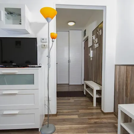 Apartman Bomi Apartman *